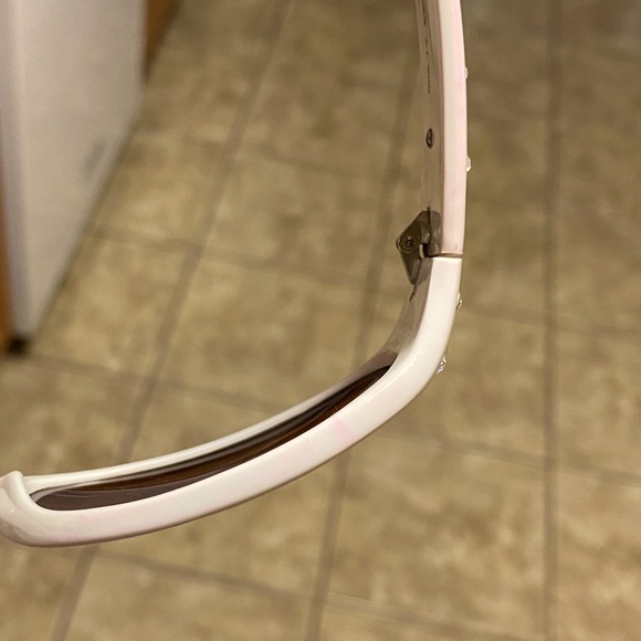 Fossil Signature Cat No. 2 Sunglasses - Picture 14 of 14